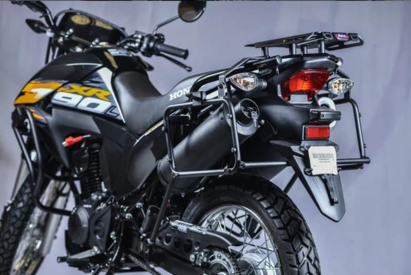 Imagen ilustrativa de PORTA EQUIPAJE BASE BAUL TRASERO HONDA 190 XR L PINT.